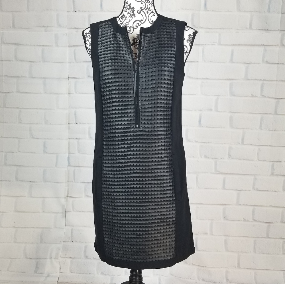 Worthington size 4 sleeveless faux leather design